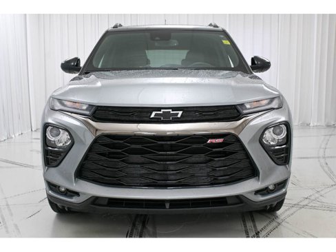 Used 2023 Chevrolet TrailBlazer RS w/ Sun and Liftgate Package image 3