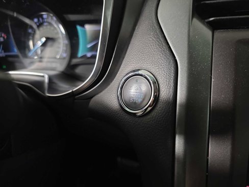 Used 2016 Ford Fusion Titanium image 16
