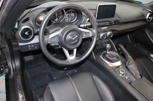 Used 2017 MAZDA MX-5 Miata RF Grand Touring image 4