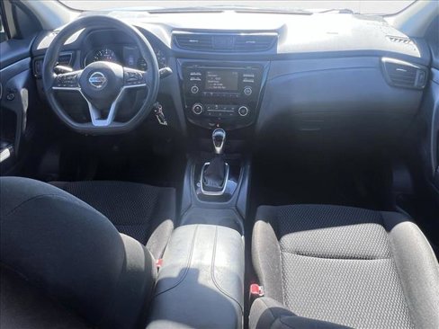 Used 2017 Nissan Rogue Sport S image 17