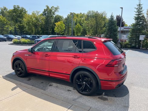 Used 2024 Volkswagen Tiguan SE R-Line image 43