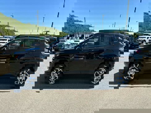 New 2024 Jeep Compass Latitude w/ Sun and Sound Group image 7