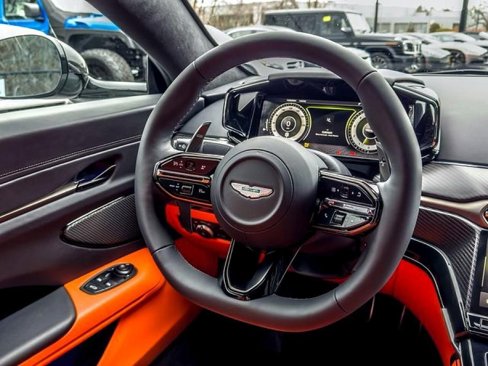 New 2025 Aston Martin V8 Vantage Coupe image 18