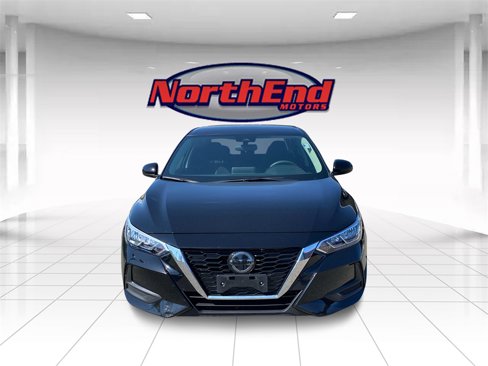 Used 2023 Nissan Sentra SV image 2