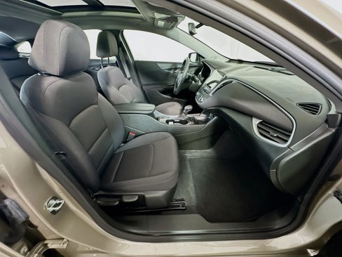 Used 2022 Chevrolet Malibu LT image 29