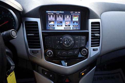 Used 2013 Chevrolet Cruze LT image 9