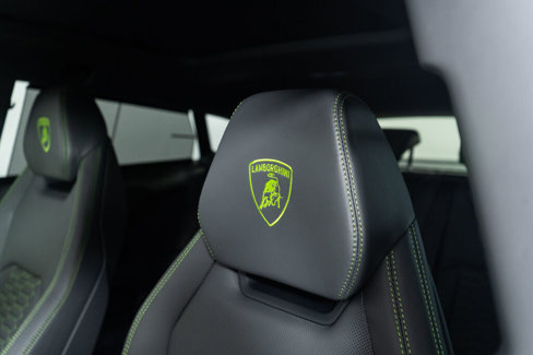 Used 2022 Lamborghini Urus image 17