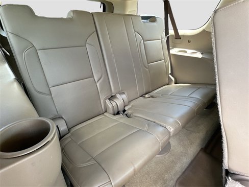 Used 2018 Chevrolet Suburban LT image 27
