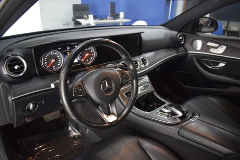 Used 2018 Mercedes-Benz E 300 4MATIC w/ Premium 1 Package image 8