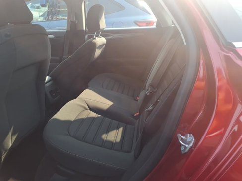 Used 2020 Ford Fusion SE image 11