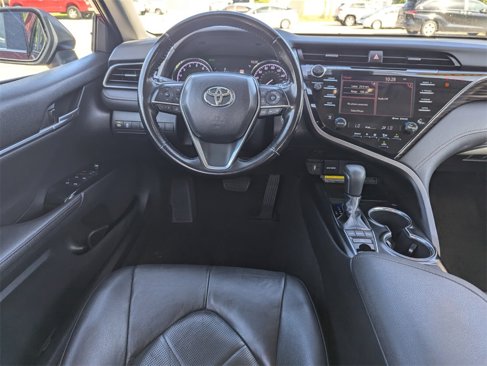 Used 2019 Toyota Camry XLE image 7