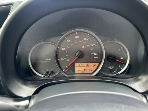 Used 2012 Toyota Yaris L image 34