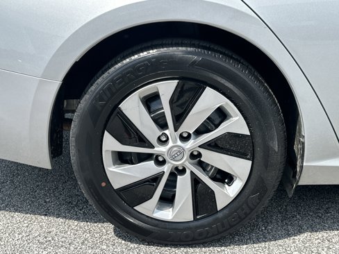 Used 2024 Nissan Altima 2.5 S image 17