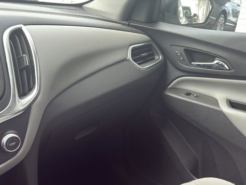 Used 2020 Chevrolet Equinox LS image 13