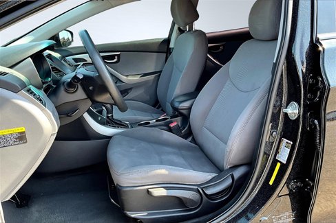 Used 2016 Hyundai Elantra SE image 24