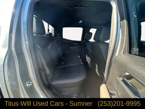 Used 2024 GMC Canyon Denali image 11