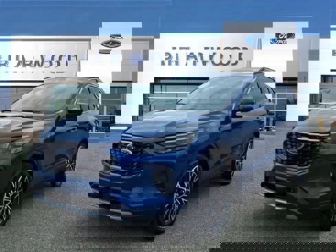 Certified 2023 Ford Escape SE image 1