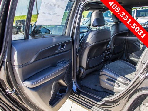 New 2025 Jeep Grand Cherokee L Altitude image 24