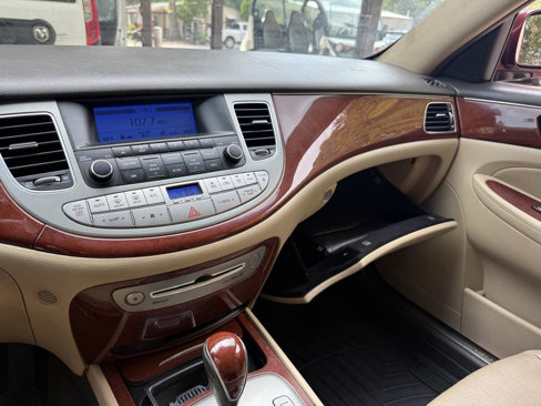 Used 2012 Hyundai Genesis 3.8 image 22