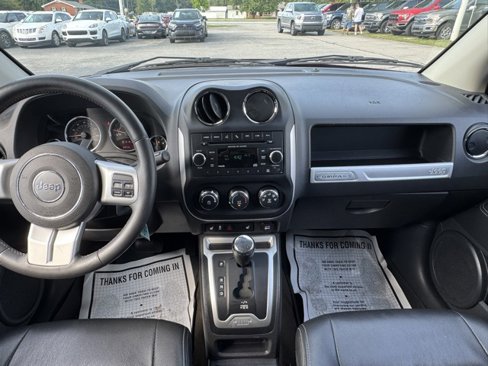 Used 2017 Jeep Compass Latitude image 20