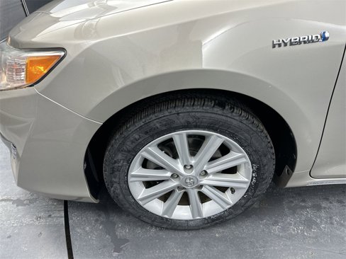 Used 2013 Toyota Camry XLE image 19