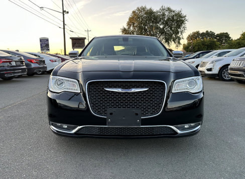 Used 2019 Chrysler 300 Limited image 2