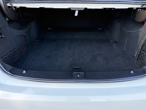 Used 2010 Mercedes-Benz E 350 Sedan image 22