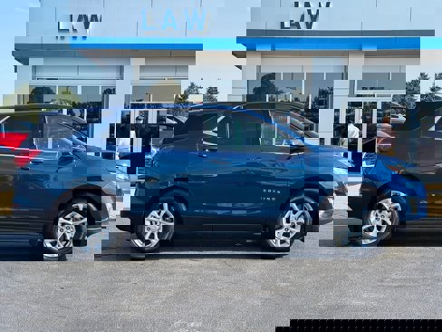 Used 2020 Chevrolet Equinox LT w/ LPO, Floor Liner Package image 4