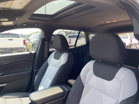 New 2025 Chevrolet Trax RS w/ Sunroof Package image 12