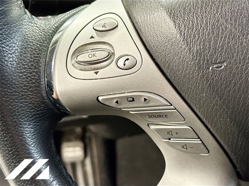 Used 2018 Nissan Murano SV image 10