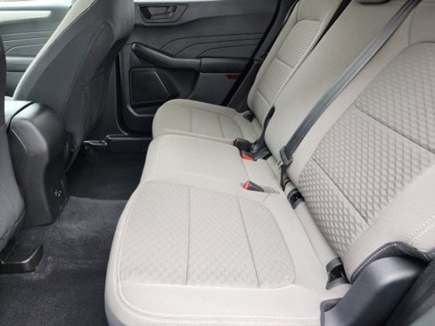 Used 2022 Ford Escape SE w/ SE Sport Appearance Package image 10