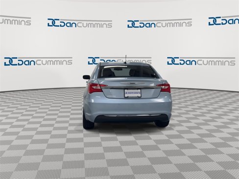 Used 2013 Chrysler 200 LX image 7
