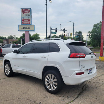 Used 2017 Jeep Cherokee Overland image 7