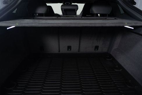 Used 2022 Lamborghini Urus image 32