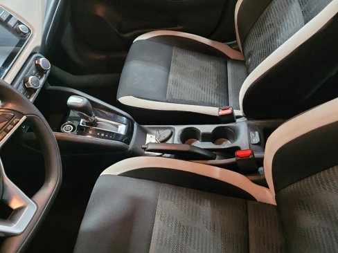 Used 2021 Nissan Versa SV image 26