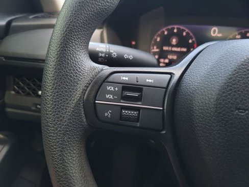 Used 2023 Honda Accord EX image 27
