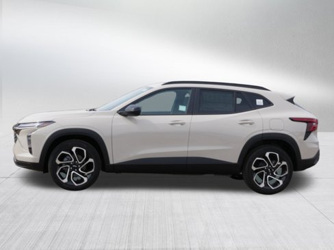 New 2026 Chevrolet Trax RS image 2