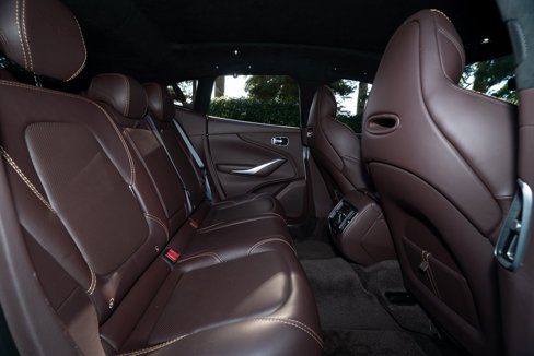 Used 2021 Aston Martin DBX image 17