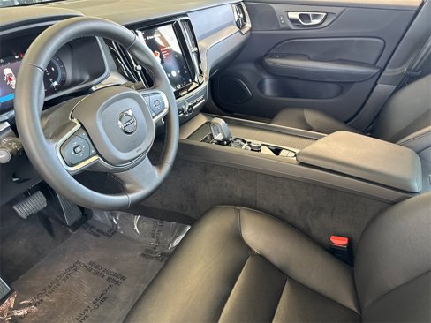 Certified 2025 Volvo S60 B5 Core image 9