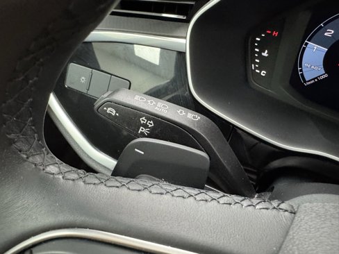 Used 2022 Audi Q3 2.0T Premium image 34