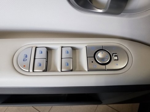 Used 2022 Hyundai Ioniq 5 SE w/ Cargo Package image 12