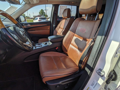 Used 2012 Jeep Grand Cherokee Overland image 10