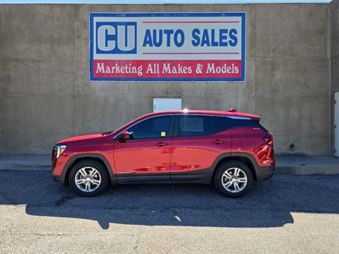 Used 2022 GMC Terrain SLE image 4