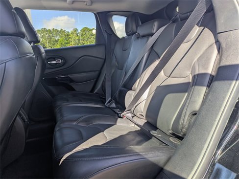 Used 2023 Jeep Cherokee Altitude Lux image 16
