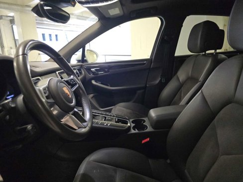 Used 2017 Porsche Macan image 19