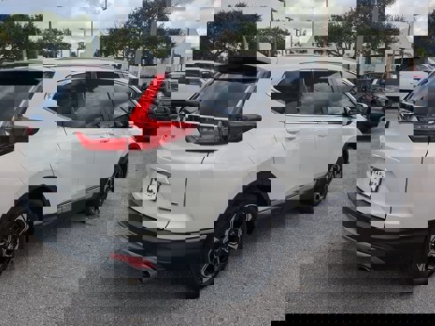 Used 2017 Honda CR-V Touring image 5