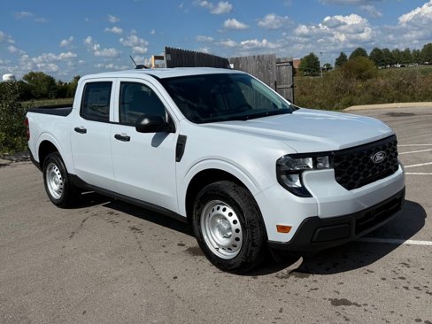 New 2025 Ford Maverick XL image 2