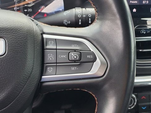 Used 2022 Jeep Compass Limited image 13