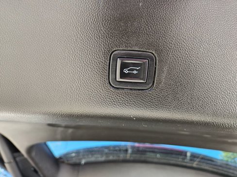 Used 2018 Chevrolet Traverse LT image 14