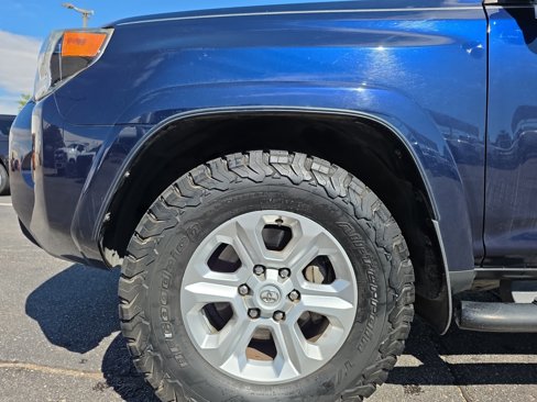 Used 2015 Toyota 4Runner SR5 image 10